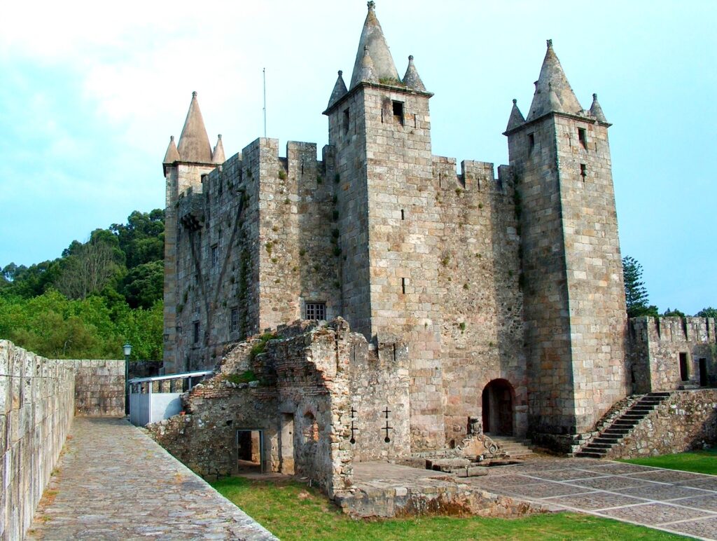 Foto: Castle Medieval por Joseribeiro -Pixabay