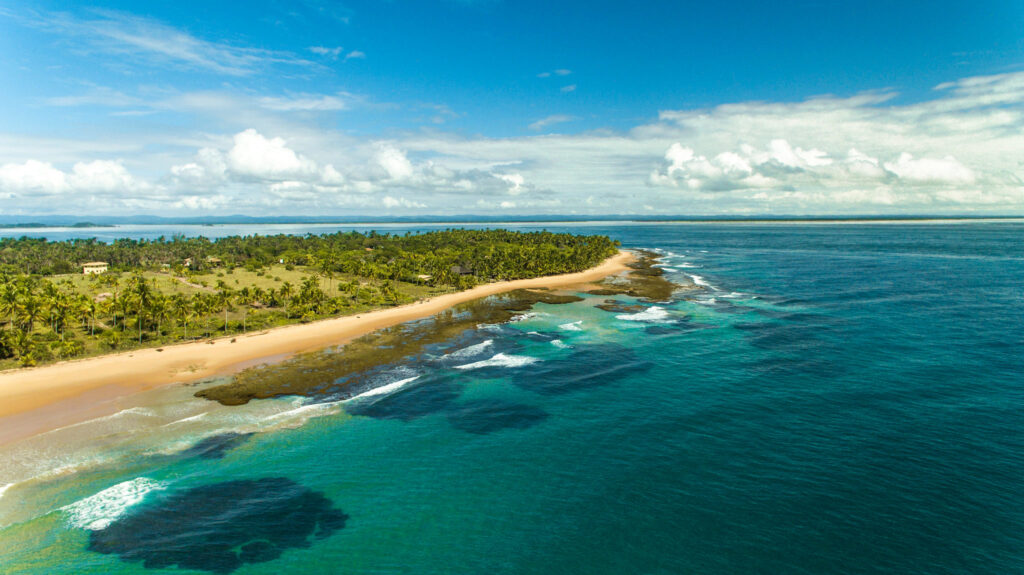 Foto: PRAIA-DOS-TRES-COQUEIROS_MARAU_BAHIA POR MARCIO-FILHO - MTUR